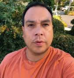 <em>Carlos M.</em>